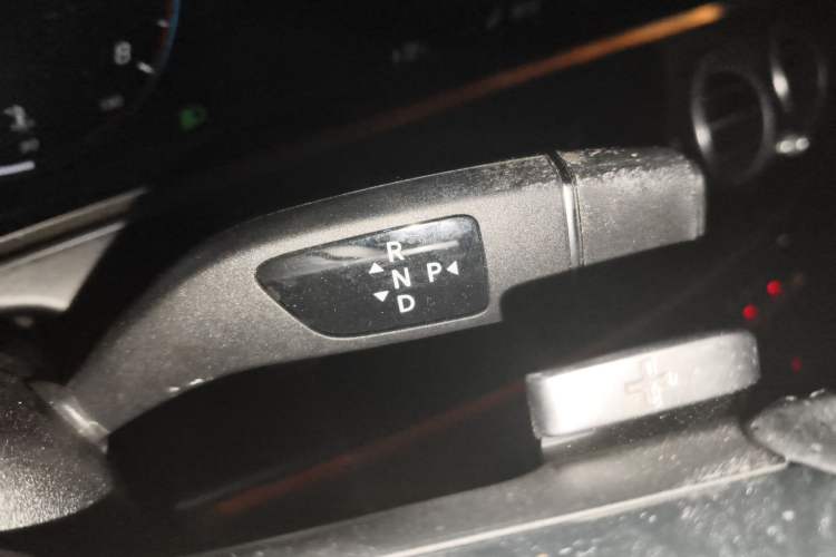 Used Mercedes-Benz E-Class 2022 E 300 Stylish Sports Edition Gear Lever