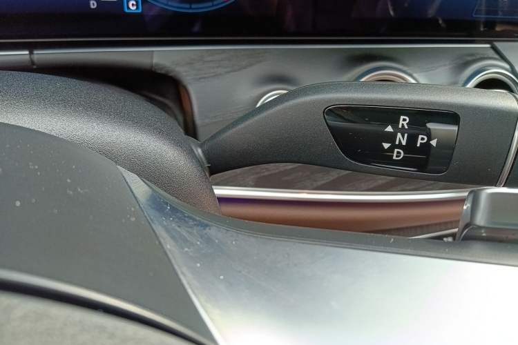 Used Mercedes-Benz E-Class 2022 Revised E 300 L Sporty and Stylish Edition Gear Lever