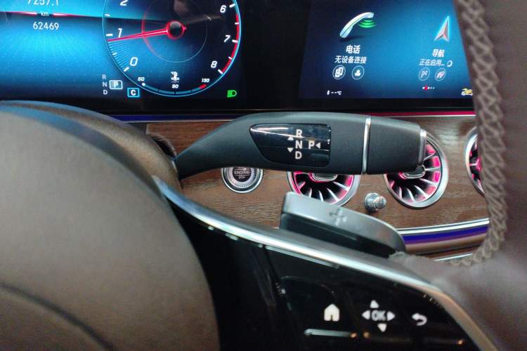 Used Mercedes-Benz E-Class 2022 Updated E 300 L Luxury Edition Gear Lever