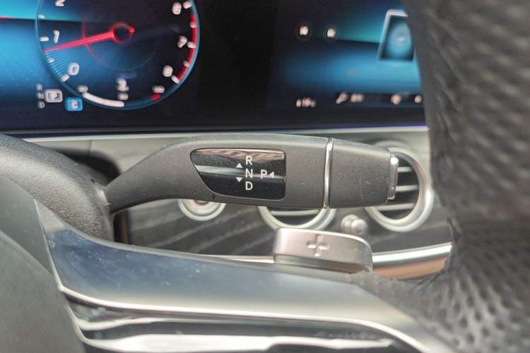 Used Mercedes-Benz E-Class 2022 Revised Version E 300 L Sport Luxury Edition Gear Lever