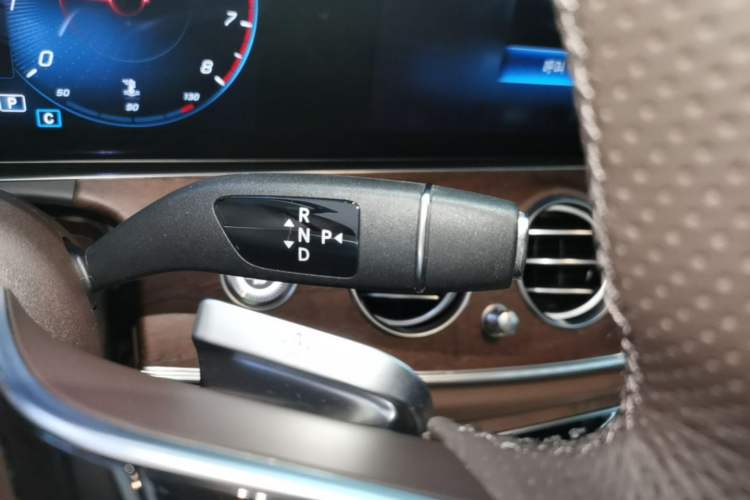 Used Mercedes-Benz E-Class 2022 Revised Version E 300 L Fashion Edition Gear Lever