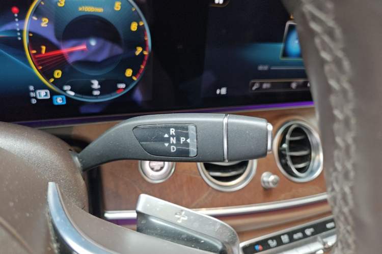 Used Mercedes-Benz E-Class 2022 Revised Version E 300 L Luxury Edition Gear Lever