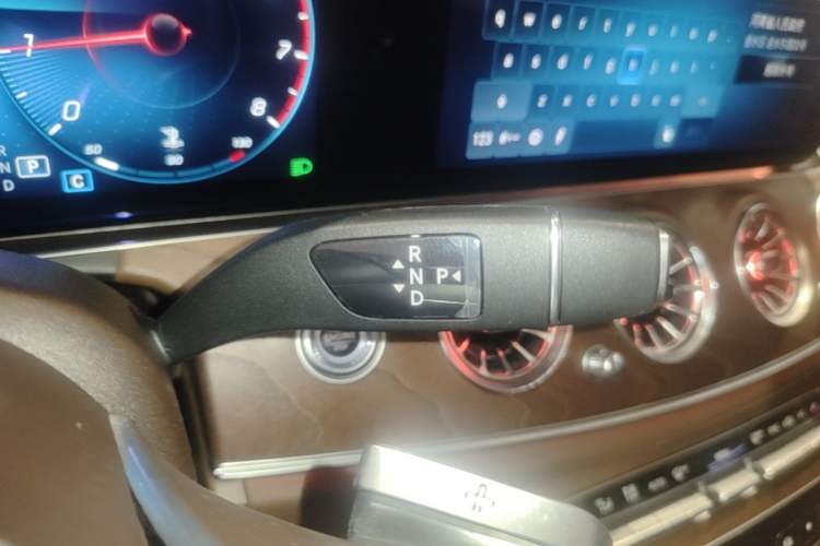 Used Mercedes-Benz E-Class 2022 Revised Version E 300 L Fashion Edition Gear Lever