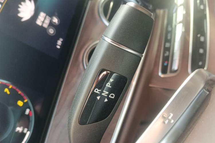 Used Mercedes-Benz E-Class 2022 Revised Version E 300 L Luxury Edition Gear Lever