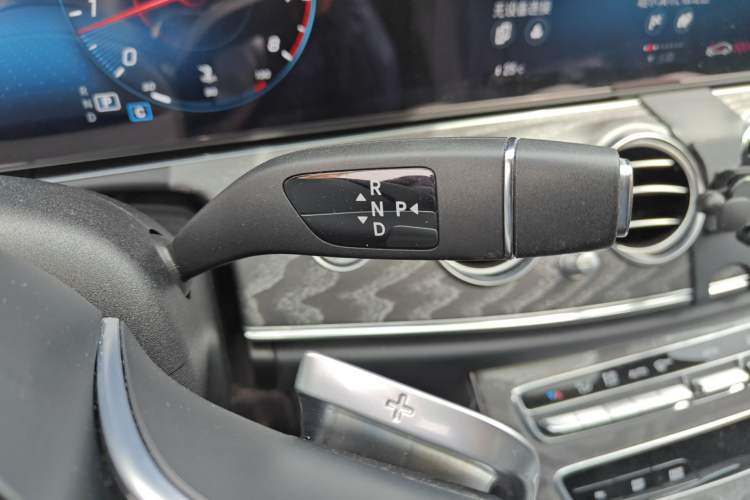 Used Mercedes-Benz E-Class 2022 E 260 L 4MATIC Gear Lever