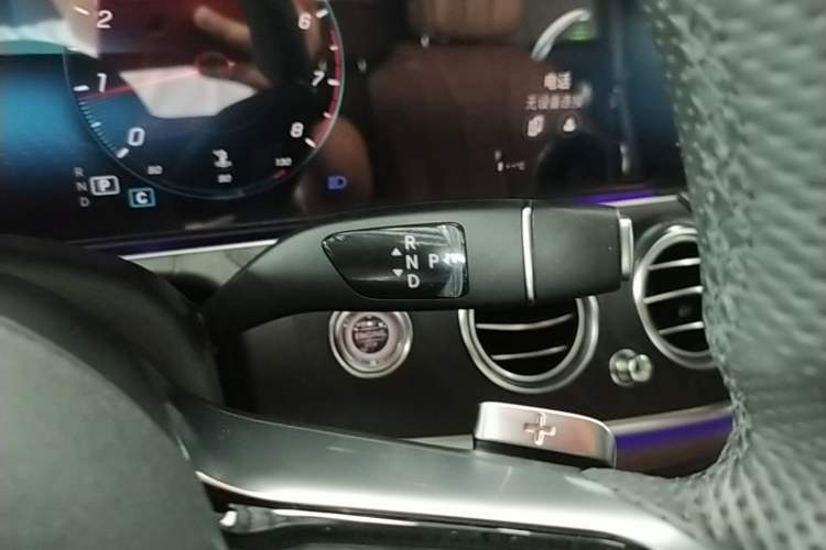 Used Mercedes-Benz E-Class 2022 Revised E 300 L Sport Luxury Edition Gear Lever