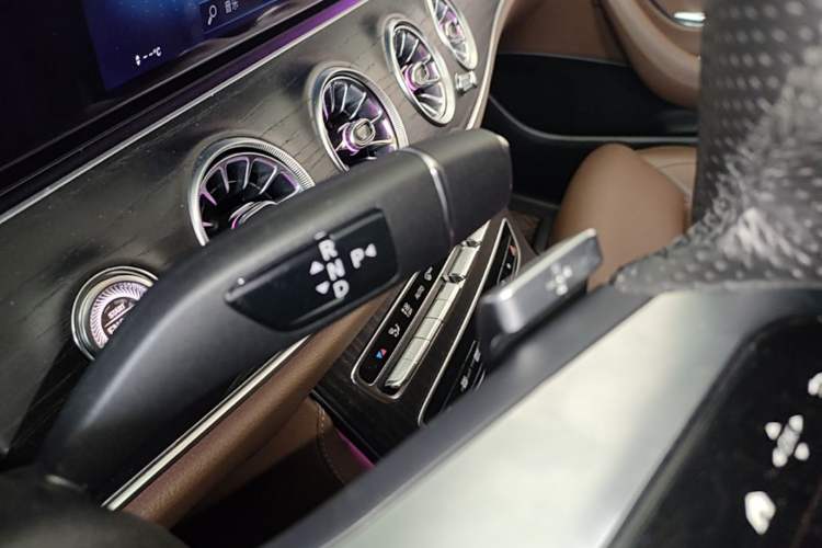 Used Mercedes-Benz E-Class 2022 Second Facelift E 300 L Sporty and Stylish Edition Gear Lever