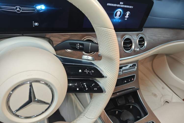 Used Mercedes-Benz E-Class 2022 Revised Version E 300 L Sport Luxury Edition Gear Lever