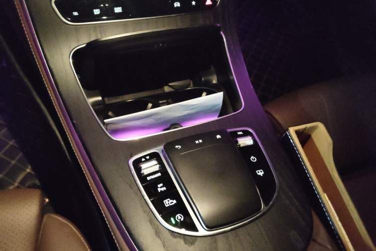 Used Mercedes-Benz E-Class 2022 Revised E 300 L Sport Luxury Edition Gear Lever