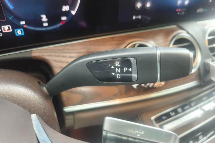Used Mercedes-Benz E-Class 2022 Second Facelift E 260 L Gear Lever
