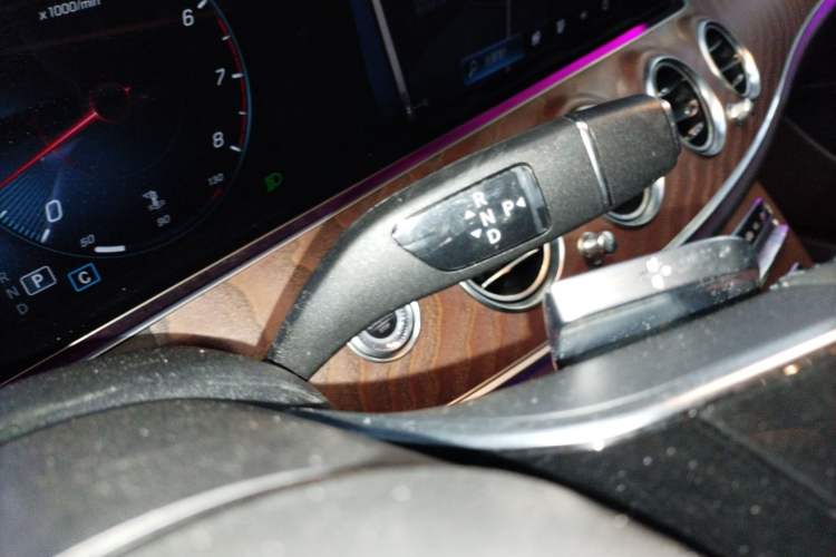 Used Mercedes-Benz E-Class 2022 Updated E 300 L Stylish Edition Gear Lever