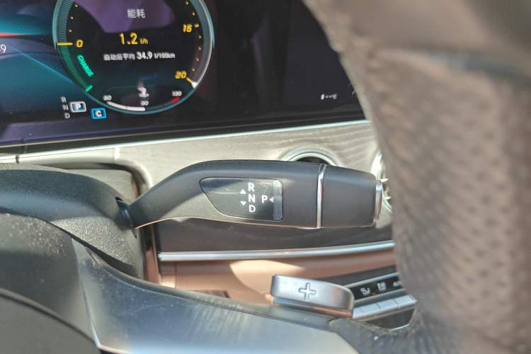 Used Mercedes-Benz E-Class 2022 Revised E 300 L Sporty and Stylish Edition Gear Lever