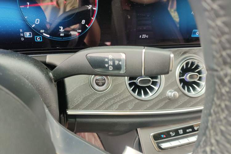 Used Mercedes-Benz E-Class 2022 Revised E 300 L Sport Luxury Edition Gear Lever