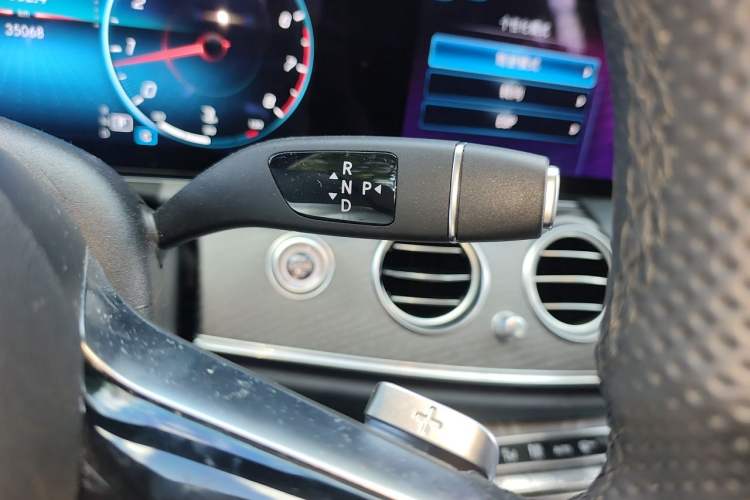 Used Mercedes-Benz E-Class 2022 Revised Version E 300 L Sporty and Stylish Edition Gear Lever