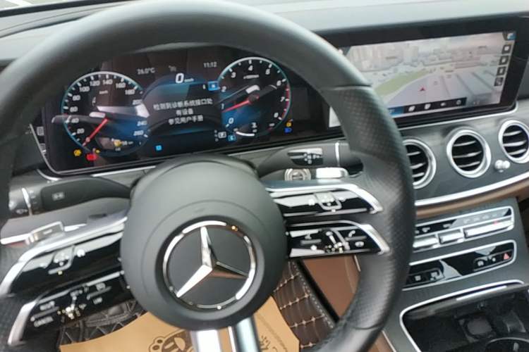 Used Mercedes-Benz E-Class 2022 E 300 L Sporty and Stylish Model Gear Lever