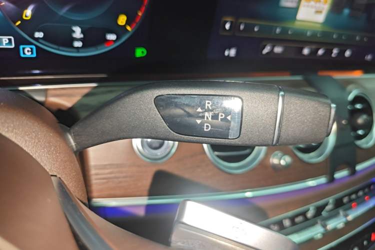 Used Mercedes-Benz E-Class 2022 Revised Version E 300 L Fashion Edition Gear Lever