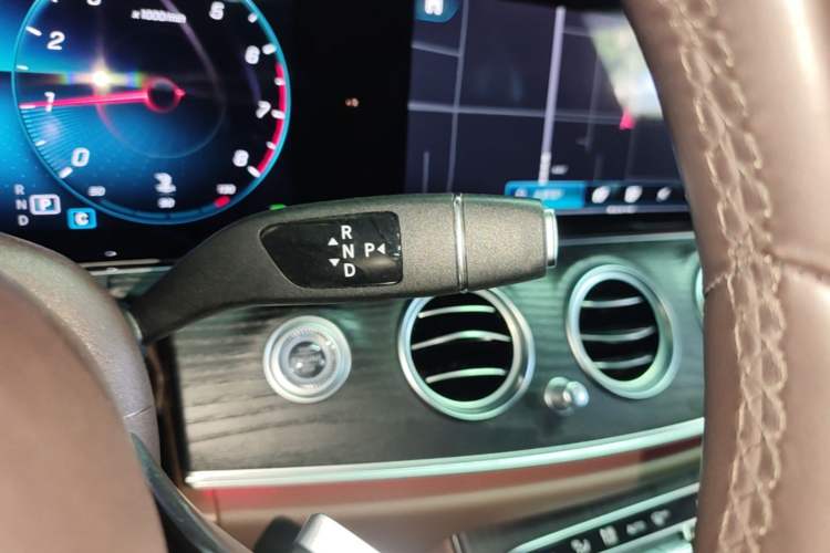 Used Mercedes-Benz E-Class 2022 Revised Version E 300 L Fashion Edition Gear Lever