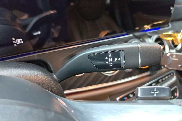 Used Mercedes-Benz E-Class 2022 Revised E 300 L Sporty and Stylish Edition Gear Lever