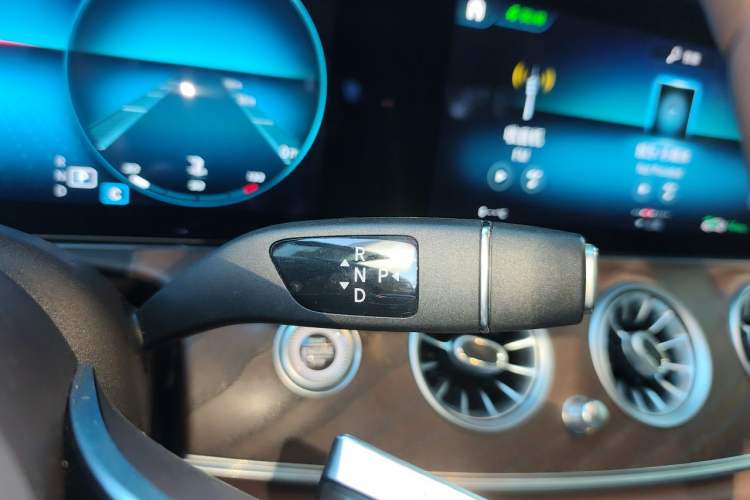 Used Mercedes-Benz E-Class 2022 Updated E 300 L Stylish Edition Gear Lever