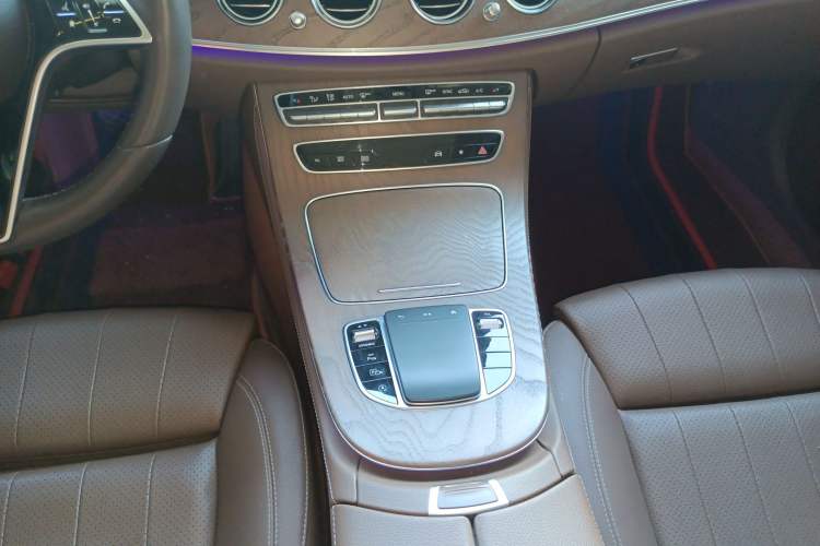Used Mercedes-Benz E-Class 2022 Updated E 300 L Stylish Edition Gear Lever