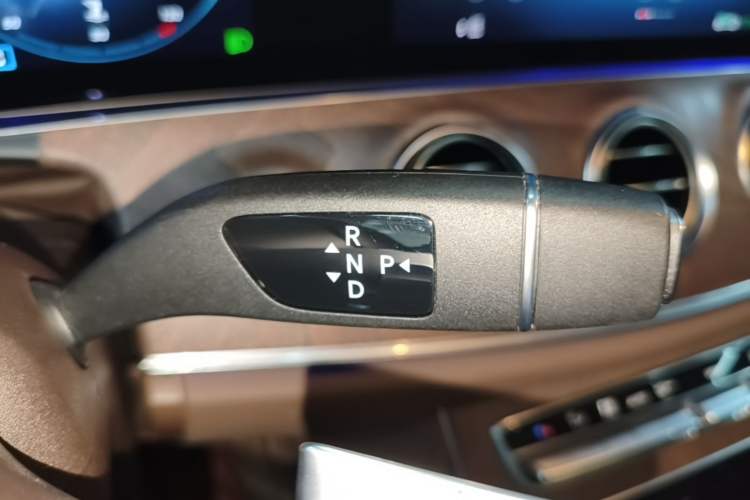 Used Mercedes-Benz E-Class 2022 E 300 L Luxury Model Gear Lever