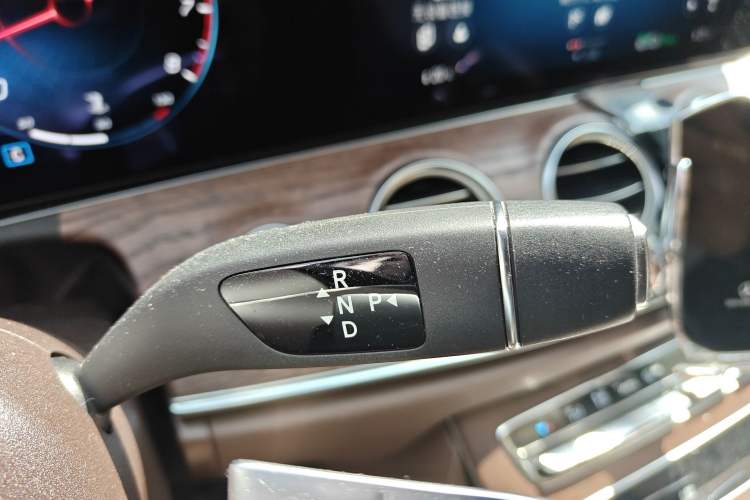 Used Mercedes-Benz E-Class 2022 Revised Version E 300 L Fashion Edition Gear Lever