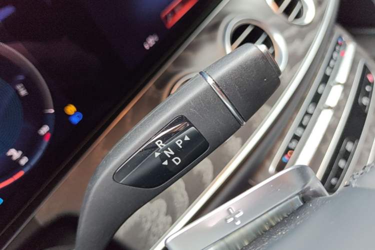 Used Mercedes-Benz E-Class 2022 Revised Version E 300 L Fashion Edition Gear Lever