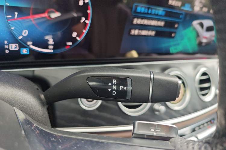 Used Mercedes-Benz E-Class 2022 E 300 Stylish Sports Edition Gear Lever