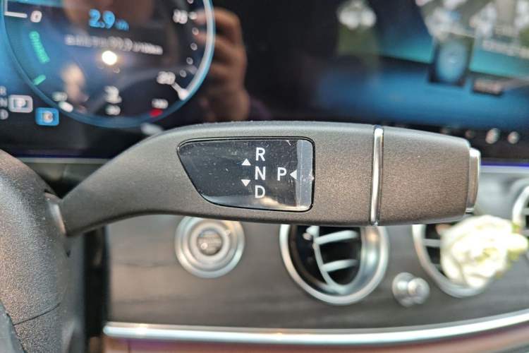 Used Mercedes-Benz E-Class 2022 Revised Version E 300 L Sport Luxury Edition Gear Lever