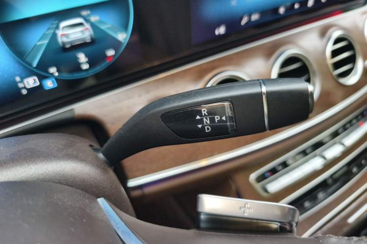 Used Mercedes-Benz E-Class 2022 Second Facelift E 260 L Gear Lever