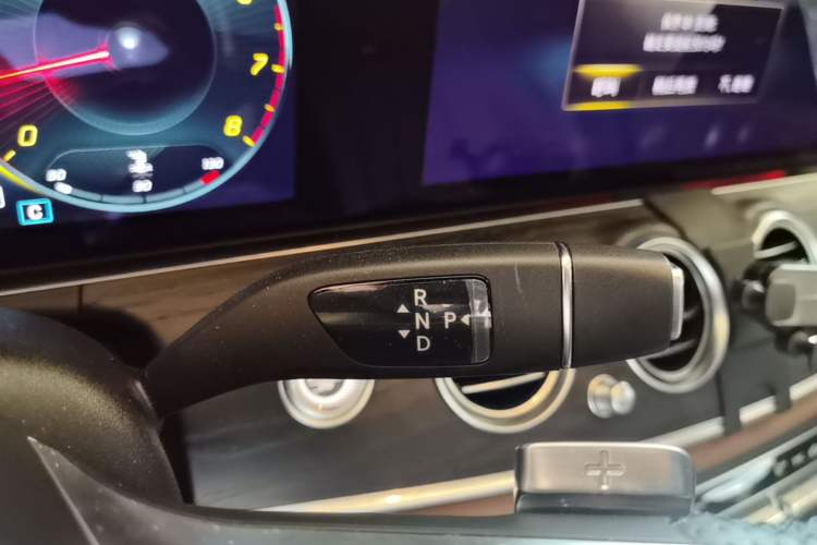 Used Mercedes-Benz E-Class 2022 Revised Version E 300 L Sporty and Stylish Edition Gear Lever