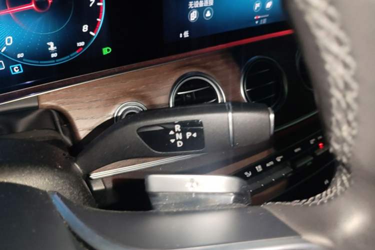 Used Mercedes-Benz E-Class 2022 Revised Version E 300 L Fashion Edition Gear Lever