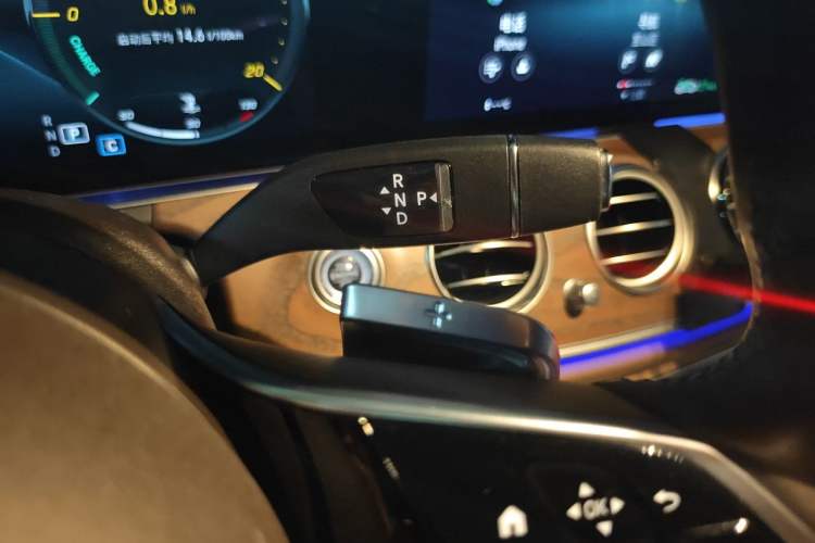 Used Mercedes-Benz E-Class 2022 Second Facelift E 260 L Gear Lever