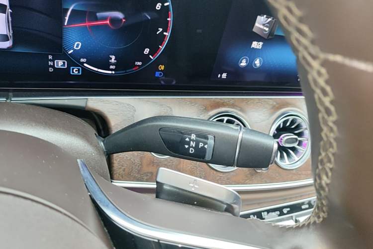 Used Mercedes-Benz E-Class 2022 Revised Version E 300 L Luxury Edition Gear Lever