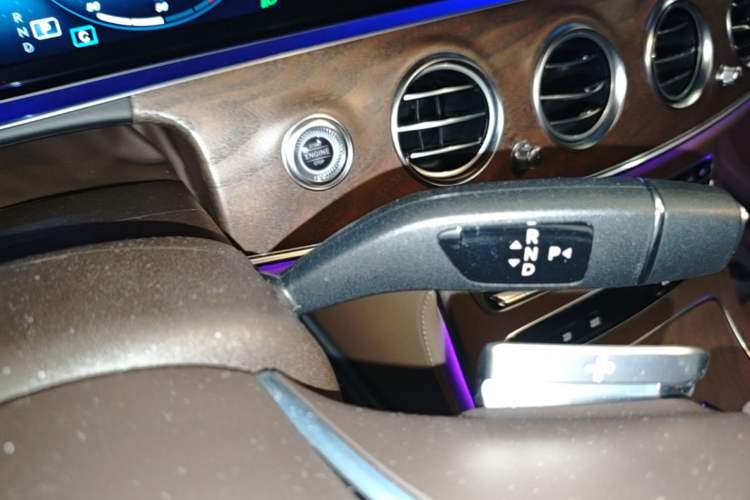 Used Mercedes-Benz E-Class 2022 Revised Version E 300 L Luxury Edition Gear Lever