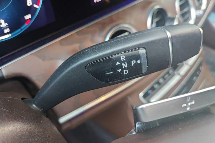 Used Mercedes-Benz E-Class 2022 Updated E 300 L Stylish Edition Gear Lever