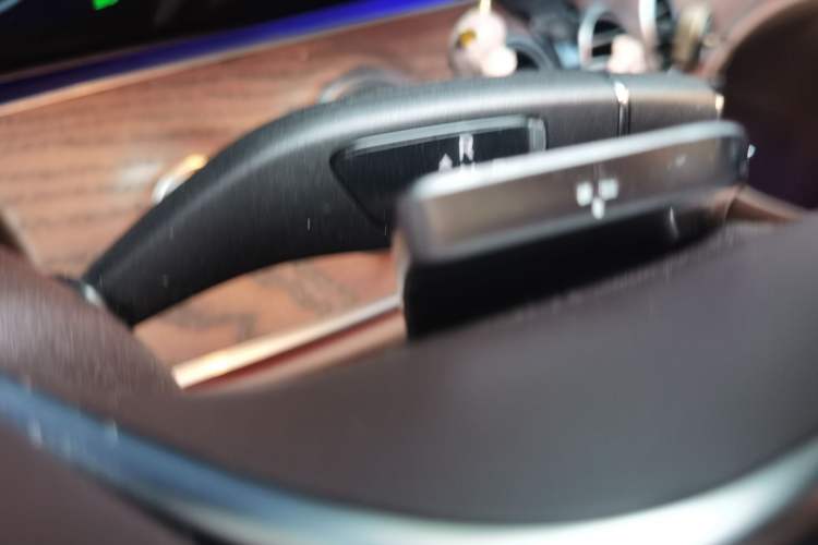 Used Mercedes-Benz E-Class 2022 E 300 L Stylish Model Gear Lever