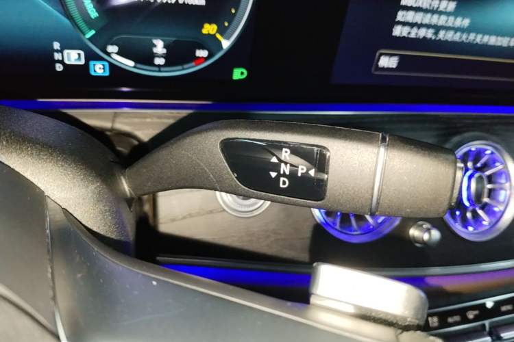 Used Mercedes-Benz E-Class 2022 E 260 L Sport Edition Gear Lever