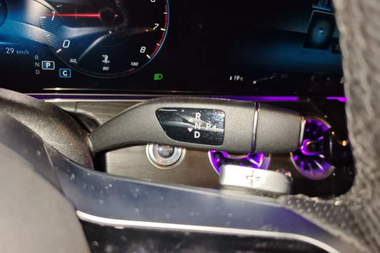 Used Mercedes-Benz E-Class 2022 Second Facelift E 300 L Sport Luxury Edition Gear Lever
