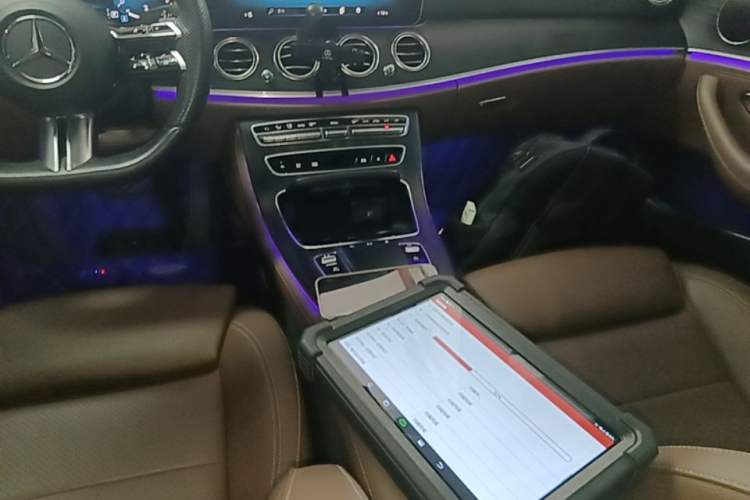 Used Mercedes-Benz E-Class 2022 Revised E 300 L Sporty and Stylish Edition Gear Lever