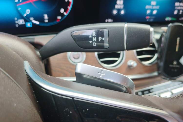 Used Mercedes-Benz E-Class 2022 Revised Version E 300 L Fashion Edition Gear Lever