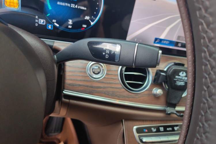 Used Mercedes-Benz E-Class 2022 E 300 Luxury Sport Edition Gear Lever