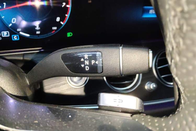 Used Mercedes-Benz E-Class 2022 Revised Version E 300 L Sport Luxury Edition Gear Lever