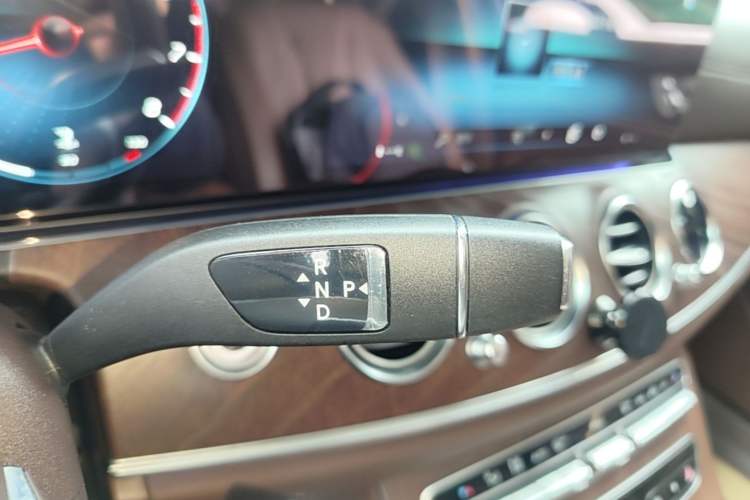 Used Mercedes-Benz E-Class 2022 Revised Version E 300 L Luxury Edition Gear Lever