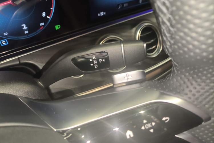 Used Mercedes-Benz E-Class 2022 Revised Version E 300 L Sport Luxury Edition Gear Lever