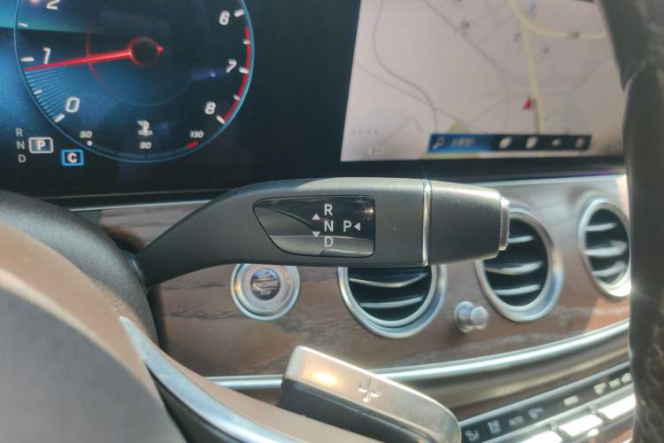 Used Mercedes-Benz E-Class 2022 Second Facelift E 300 L Fashion Edition Gear Lever