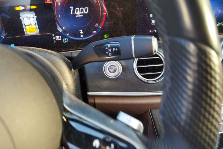 Used Mercedes-Benz E-Class 2022 Revised E 300 L Sport Luxury Edition Gear Lever