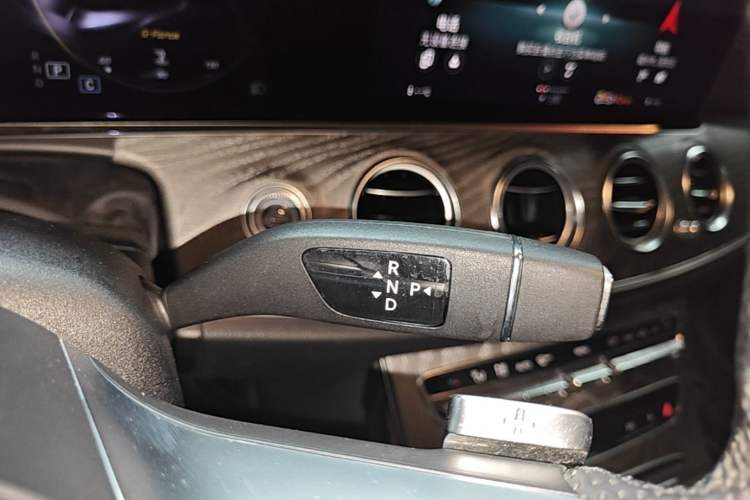 Used Mercedes-Benz E-Class 2022 Revised E 300 L Sporty and Stylish Edition Gear Lever