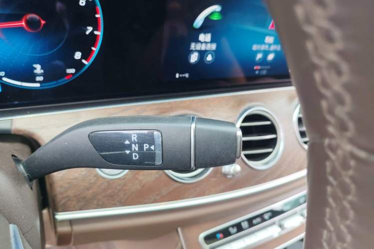 Used Mercedes-Benz E-Class 2022 Revised Version E 300 L Fashion Edition Gear Lever