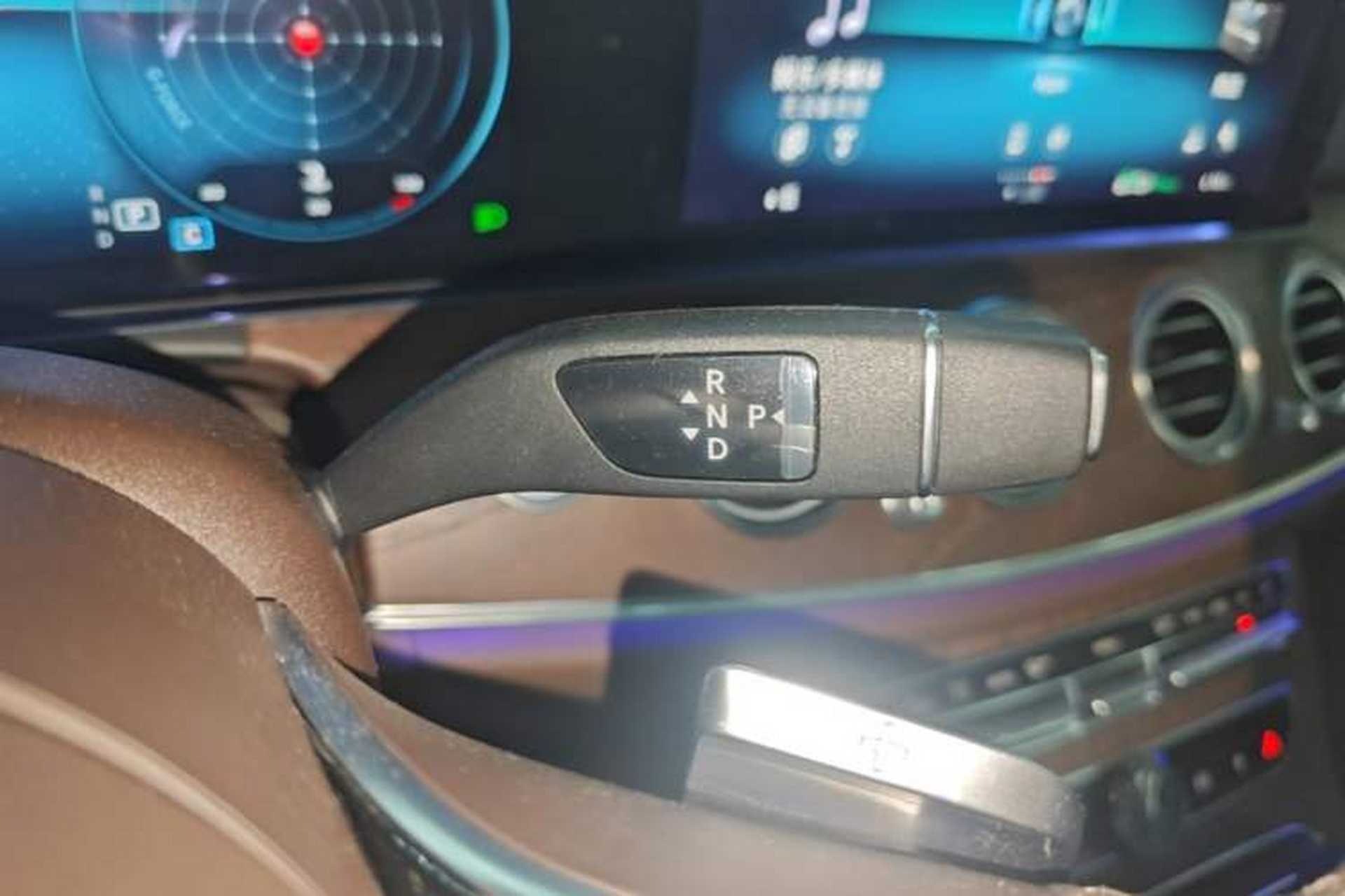 Used Mercedes-Benz E-Class 2022 Updated E 300 L Stylish Edition Gear Lever